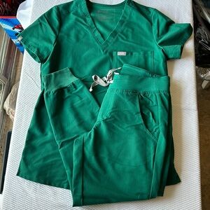 FIGS set XS top XS/P bottom